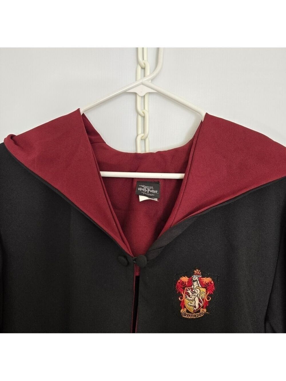 HARRY POTTER GRYFFINDOR ADULT HOODED ROBE BLACK MAROON/BURGUNDY SMALL - Picture 7 of 16